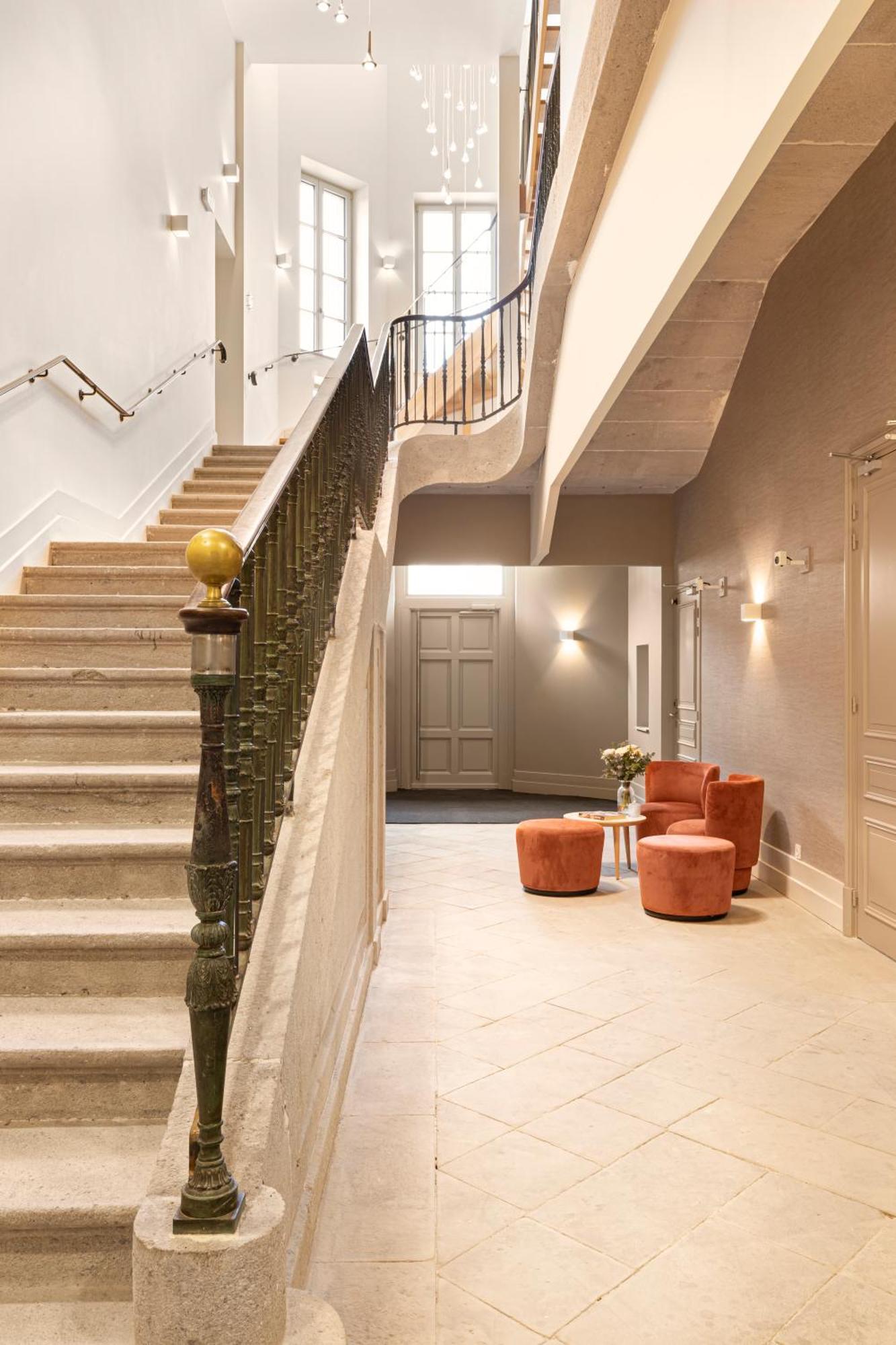 Domaine Et Chateau De Valinches Marols Exterior photo